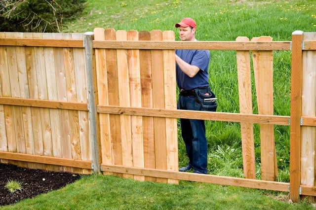 Fencing Chadwell Heath, Little Heath, RM6